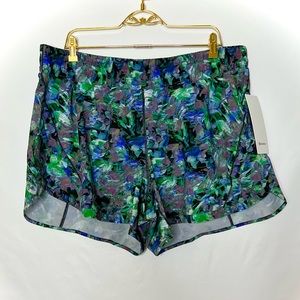 Lululemon Track That Mid-Rise Short 5" Rapid Flourish Multi Plus Size - GUC